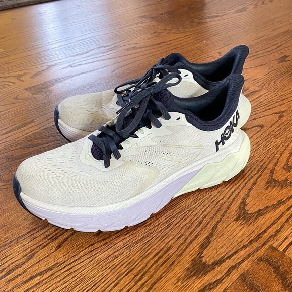 Hoka One One Shoes - Hoka One One Arahi 5 Blanc de Blanc/Outer Space